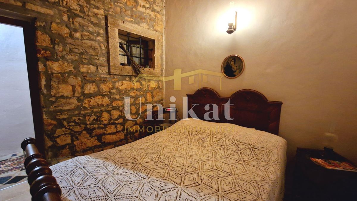 Casa in pietra ristrutturata con vista mare, Poreč